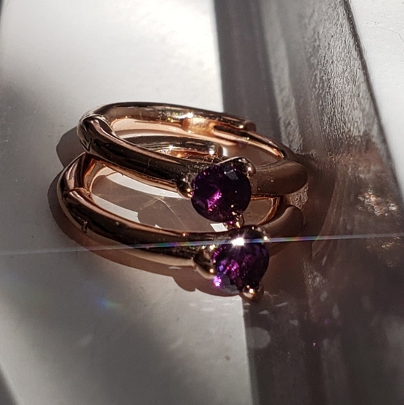 Pandora Rose Purple Solitaire Huggins Hoop Earring - Picture 1 of 4